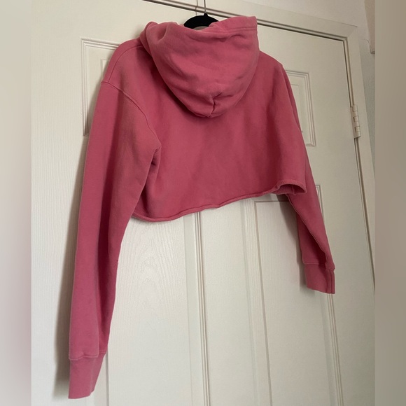 Aritzia TNA Cropped Hoodie Pink - Picture 5 of 11
